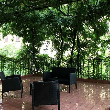 Il Glicine Apartment *